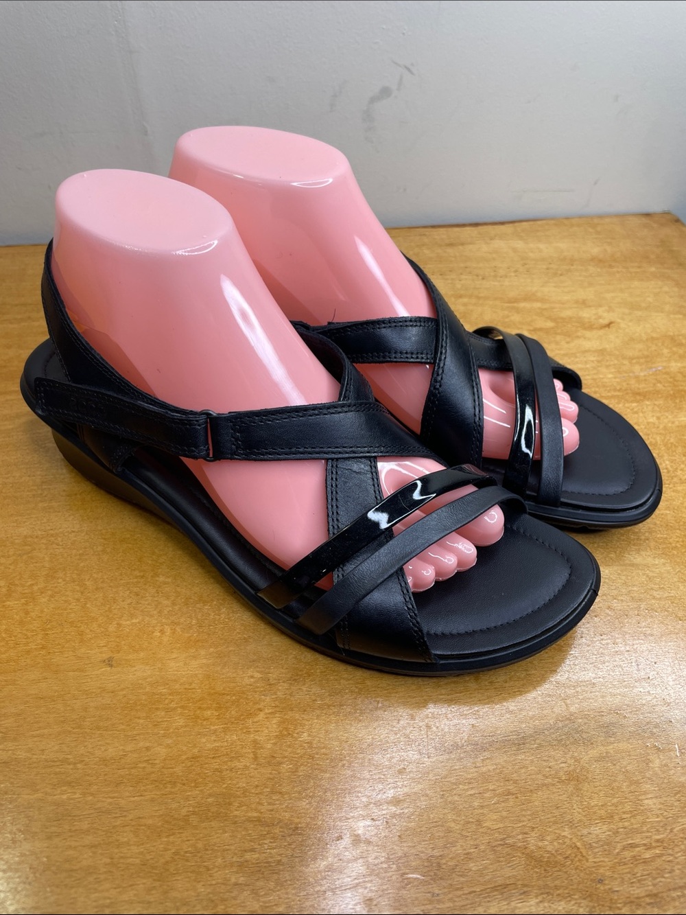 Ecco Felicia Black Leather Strappy Slingback Sandals. Size 40